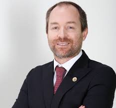 Dr. Gustavo Niklander Ribera